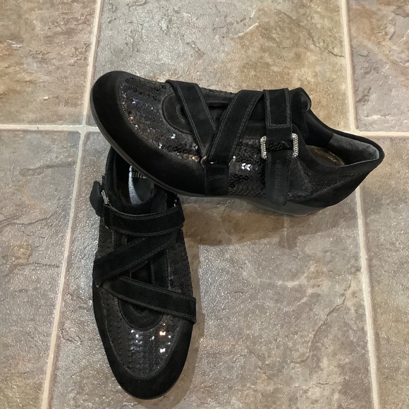 Women's Stuart Weizman Bling Shoes 8 - Picture 3 of 10